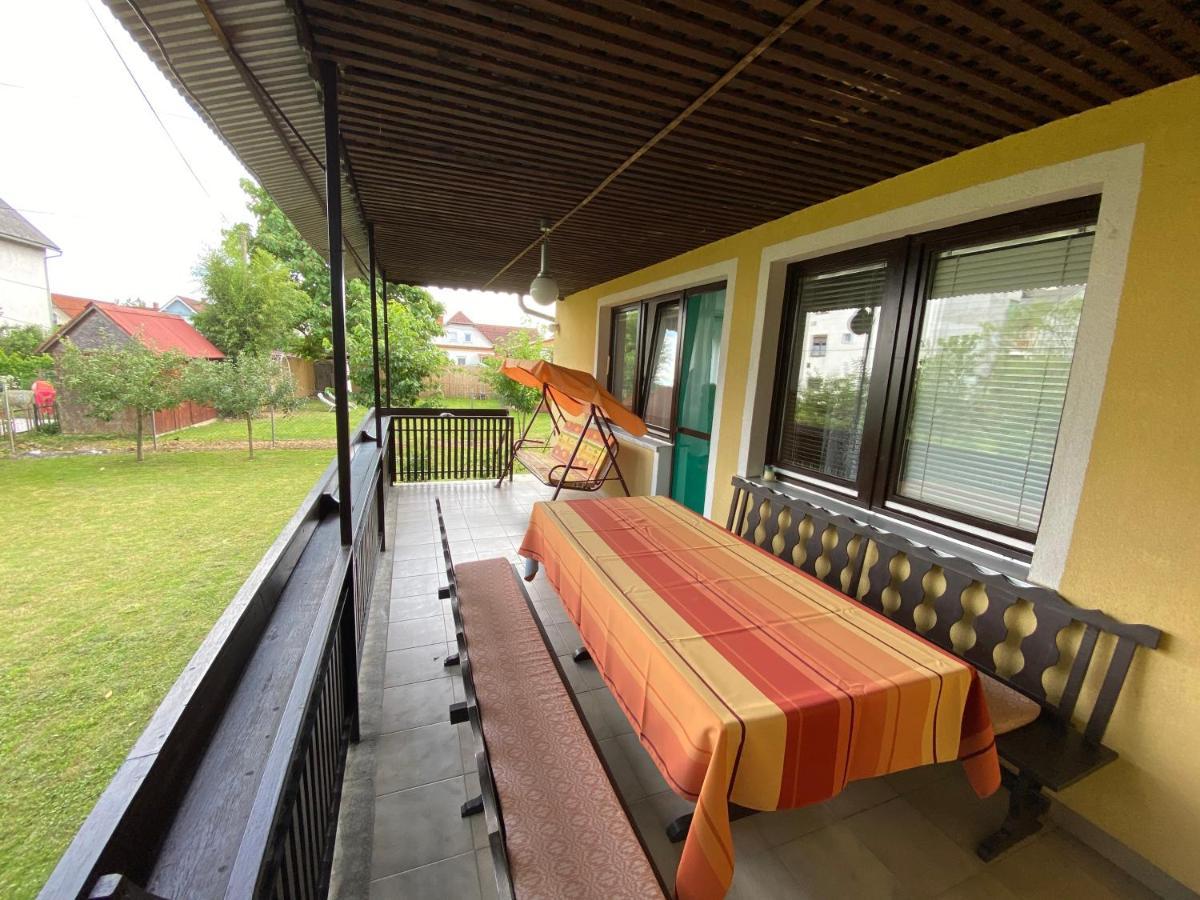 Gyoengyvirag Apartman Lenti Luaran gambar