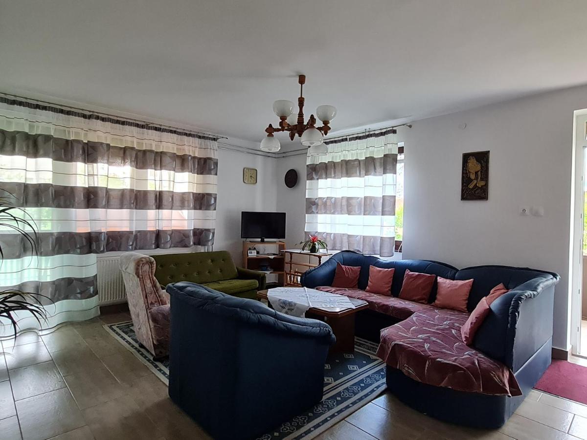 Gyoengyvirag Apartman Lenti Luaran gambar